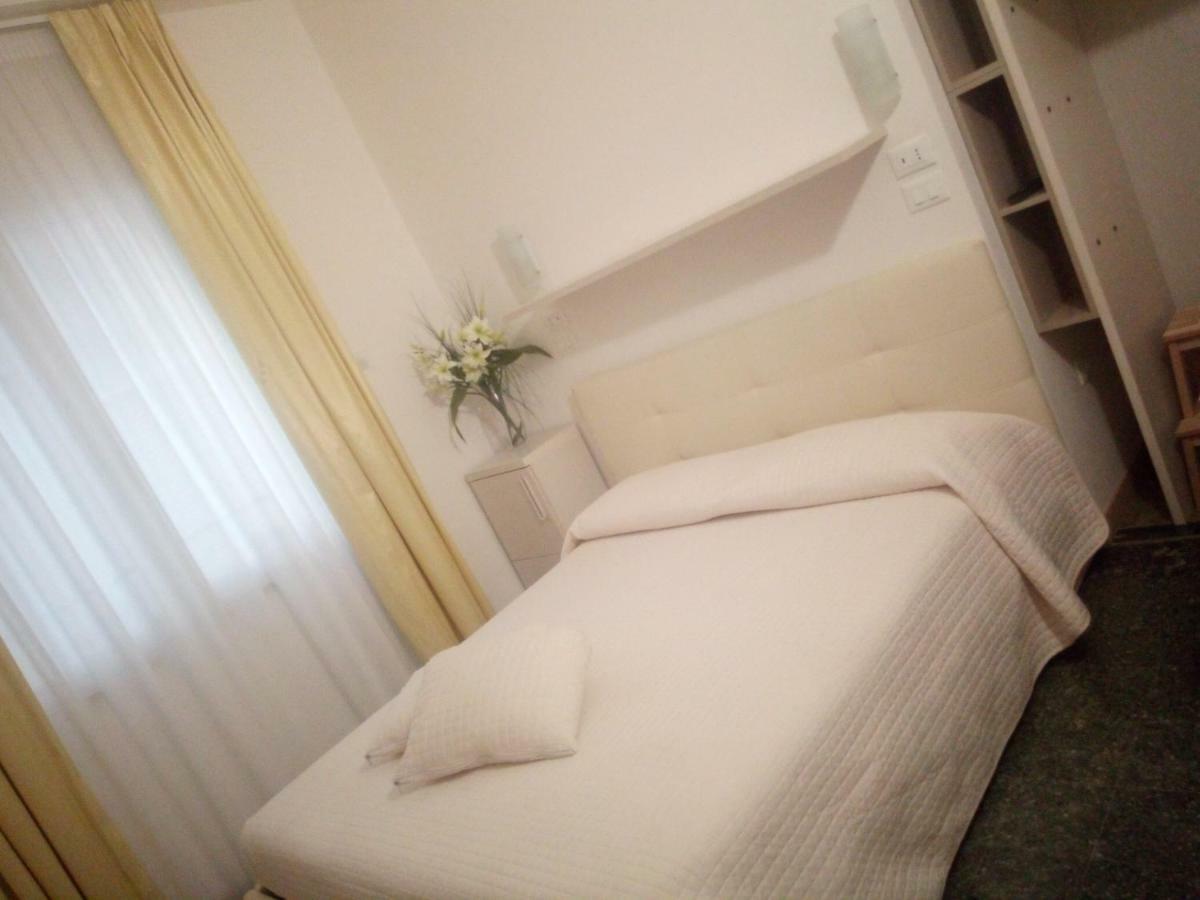 サン・ベネデット・デル・トロント Officina Urban Sleep Bed & Breakfast エクステリア 写真
